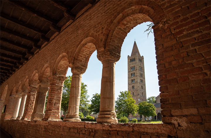 Campanile visto dal loggiato del Palazzo della Ragione